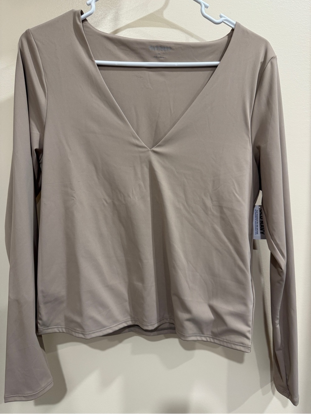 Old Navy Long Sleeve V-Neck Top in Taupe